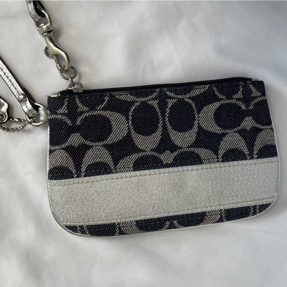 Coach EUC, zippered wristlet, blue & silver denim, clean, interior pkt, - Picture 11 of 13